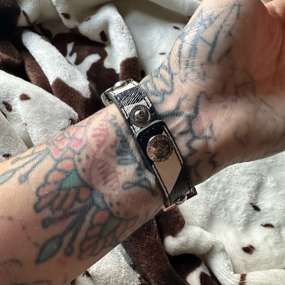 Fearless cuff Must bundle! 3 for $10 or 4 for $15 etc - Picture 2 of 6